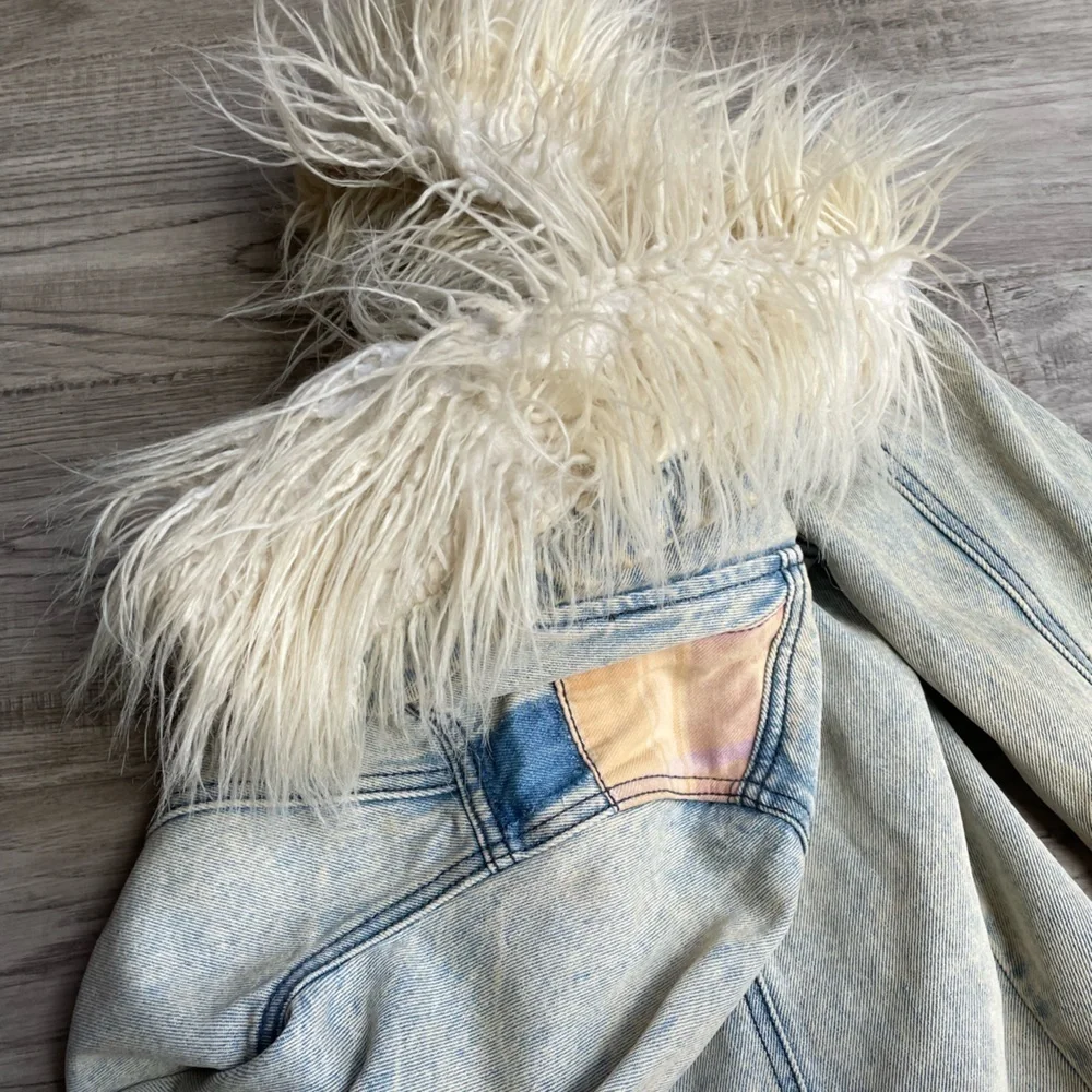Somedays Lovin Oversized Denim Jacket W/Faux Fur Weathered Aged Acid Wash SZ S